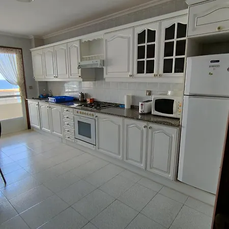 Amplio Apartamento Con Garaje En Appartamento *