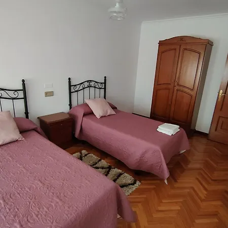 Amplio Apartamento Con Garaje En *