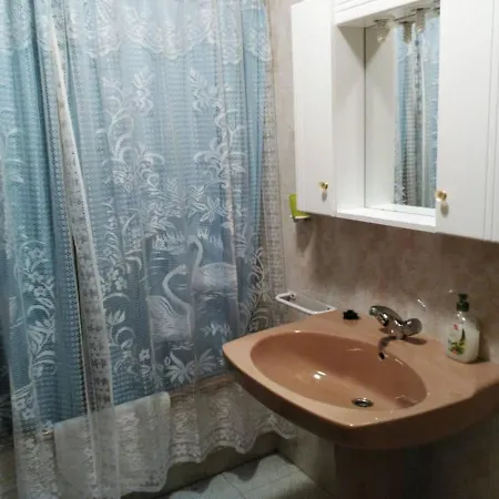 Amplio Apartamento Con Garaje En Appartamento *