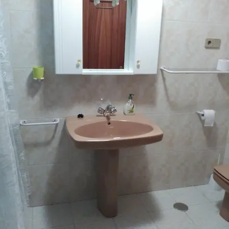 Amplio Apartamento Con Garaje En Appartamento